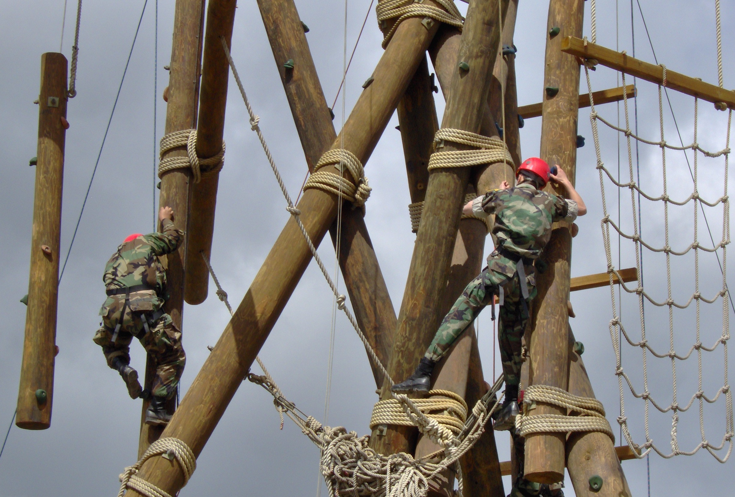2006rappeling3.jpg